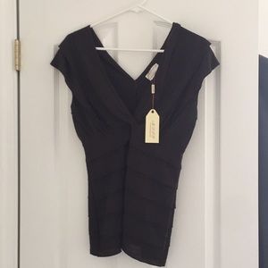 Never worn w/tags Max studio Brown vneck tier top